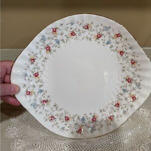 Royal Kent Handled Gold-Trimmed Bone China Cake Plate